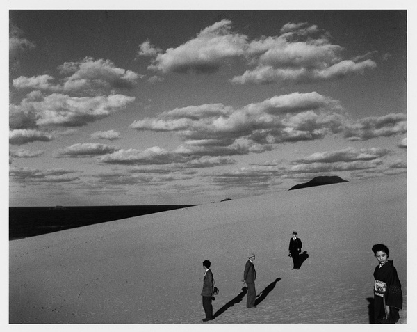 妻子在的沙丘风景，1950