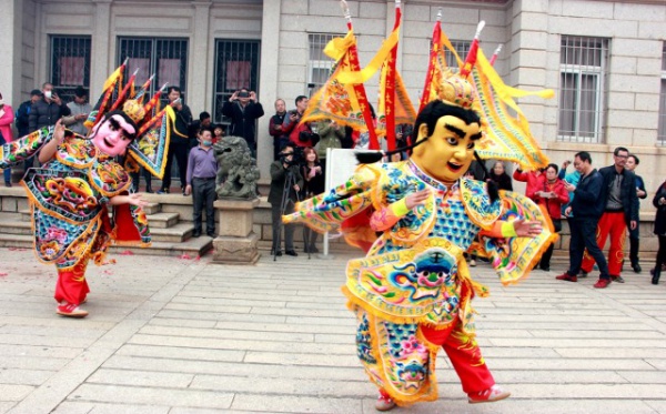 今天真热闹集美社刈香巡游祭开闽王！