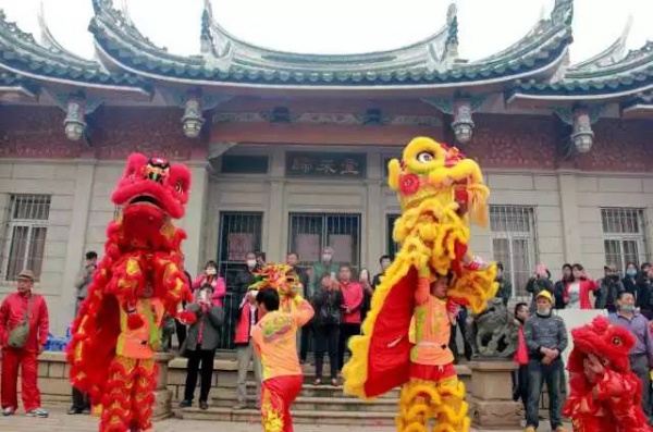 今天真热闹集美社刈香巡游祭开闽王！
