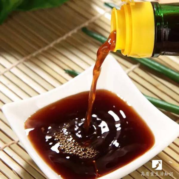 涨姿势！蒸米饭时只要在锅盖前多加点东西，就会好吃几十倍！