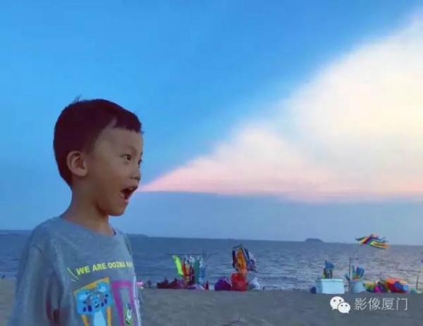 【台风预警】“妮妲”步步紧逼！厦门惊现奇观！沿海景点全关闭！