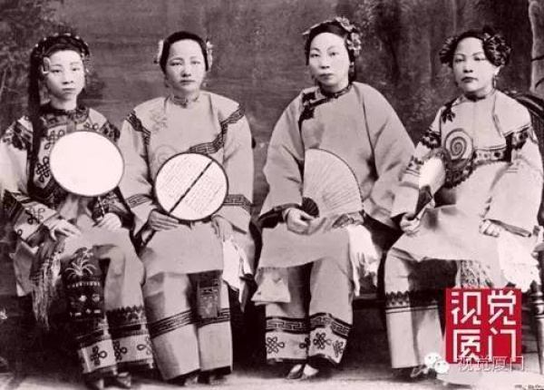 历史镜头下的厦门美女，没有PS和整容，个个倾国倾城！