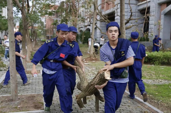 极美！台风后集美大学惊现“彩虹”，引网友围观点赞！