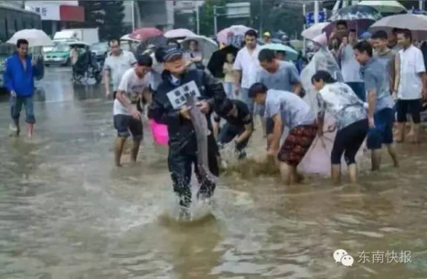一条鲇鱼淹几座城，新台风紧随其后！厦门从不缺段子手...