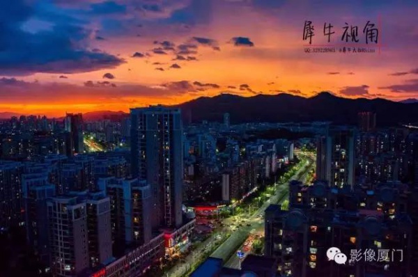 厦门“美炸”了！台风前史无前例的火烧云爆发，震撼得让人害怕…