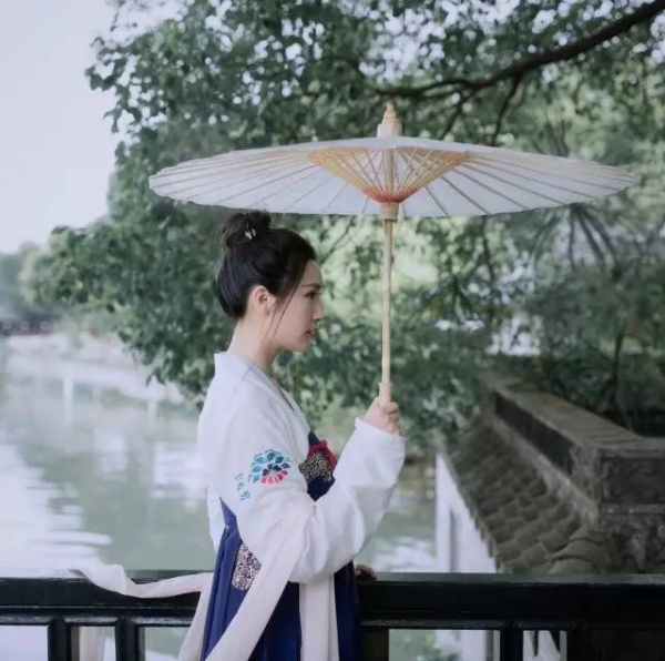 家中风水是富是穷，只看一个地方，神准！