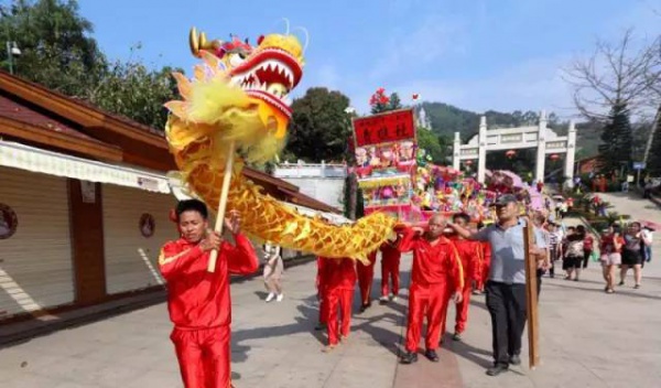 海沧又出名了！昨天几千人在青礁慈济祖宫同时做这事，轰动整个厦门！