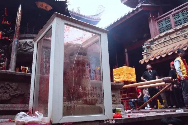 泉南佛国｜保生大帝轰轰烈烈的在过生日，你可知道他到底是谁？