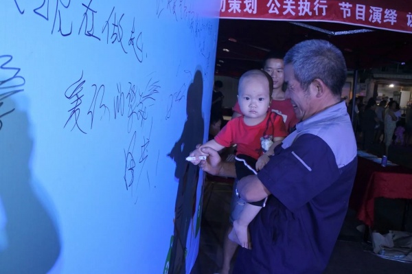 上周末，集美大社和杏林橡树湾这里聚集了许多人，他们都点赞了这件事……