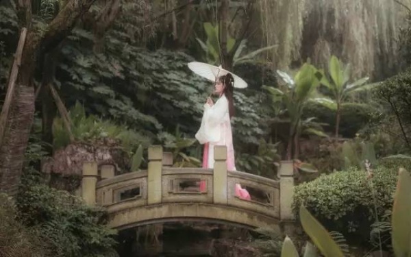 心若慈悲，你会越长越漂亮，慈悲有十三个好处！